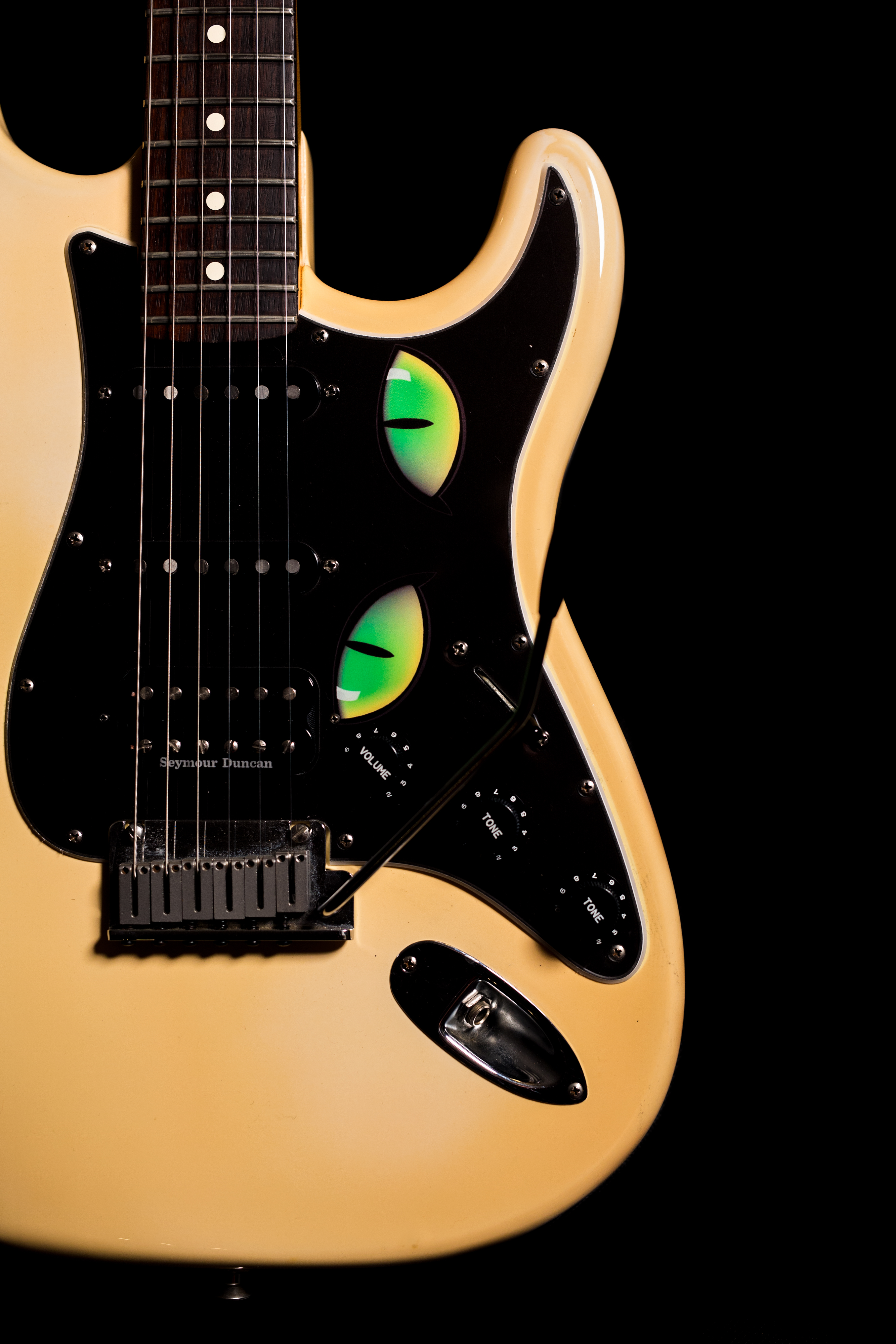 1987 Fender Stratocaster White